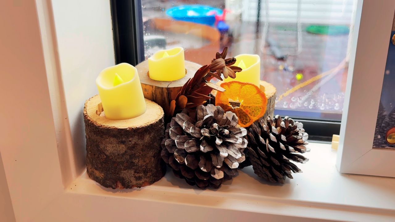 Winter rhythm for preschoolers with candlelight and natural seasonal elements